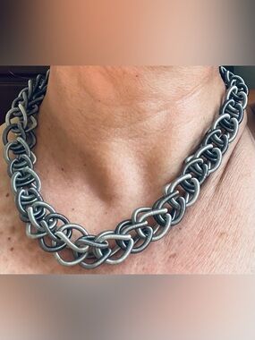 Sea Lily Twisted Link Collar Necklace in Silver Tone